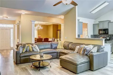 40 Kestrel Cir, Covington, GA 30014 photo 3