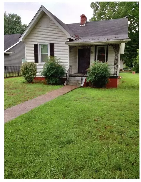 53 Akron St, Cartersville, GA 30120