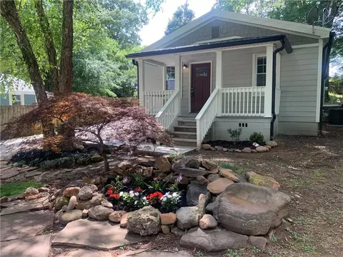 416 Douglas St, Cartersville, GA 30120