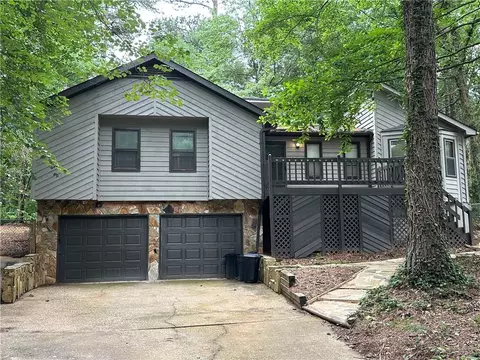 5702 Port Dr, Buford, GA 30518