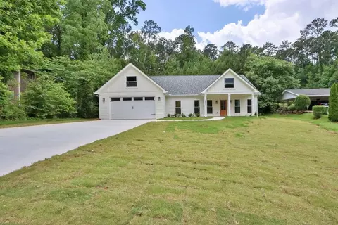 2891 Karen Rd, College Park, GA 30337