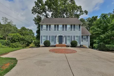 729 Crestview Ter, Gainesville, GA 30501