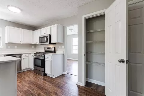 3095 Scepter Dr, Duluth, GA 30096 photo 9