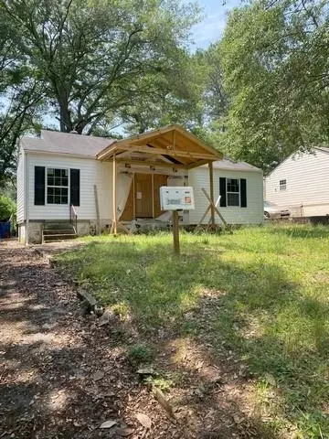 2458 Calvin Ave, East Point, GA 30344