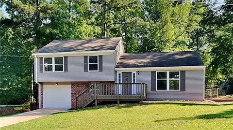 501 Castle Ct, Peachtree City, GA 30269