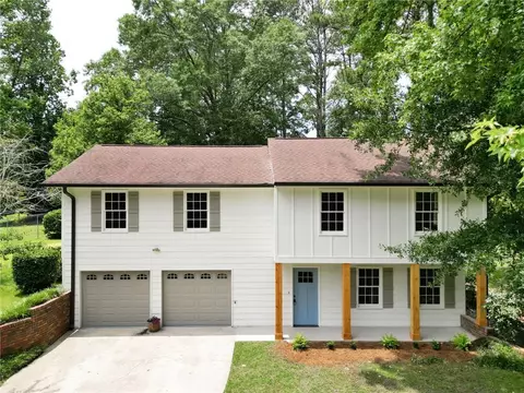 2607 Fairfield Dr SW, Marietta, GA 30064