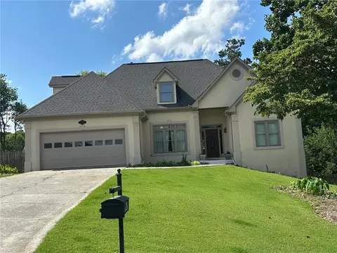 2382 Timberwolf Ct, Buford, GA 30519