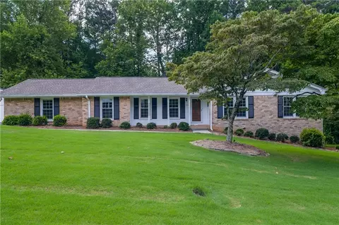 2037 Tanglewood Dr, Snellville, GA 30078