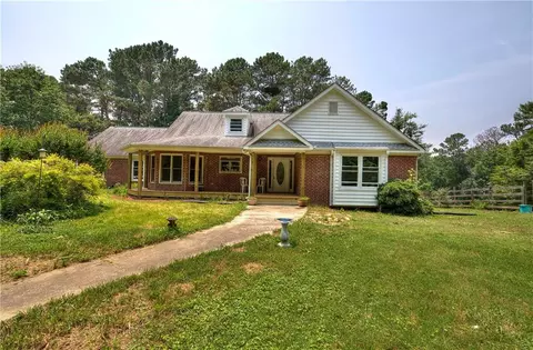 617 Raccoon Creek Rd, Dallas, GA 30132