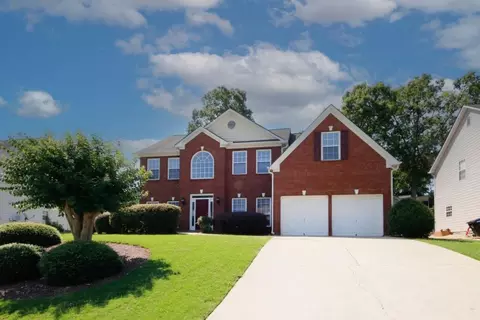 453 Leggett Oaks Ln, Lawrenceville, GA 30043