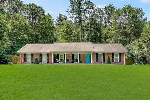 6406 Allison Ct, Douglasville, GA 30134