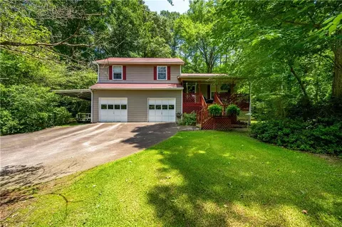118 Stagecoach Trl, Stockbridge, GA 30281