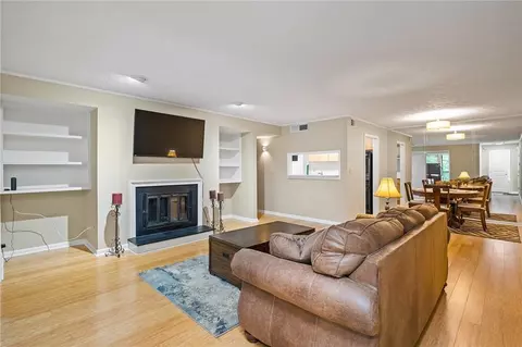 202 Dunbar Dr, Atlanta, GA 30338