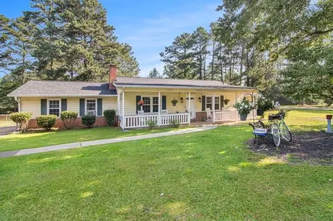145 Fairfield Dr, Ellenwood, GA 30294