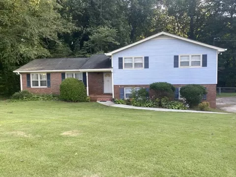 3187 Kennesaw View Dr, Marietta, GA 30064