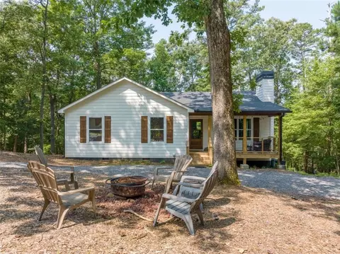 47 Chickasaw Ct, Ellijay, GA 30540