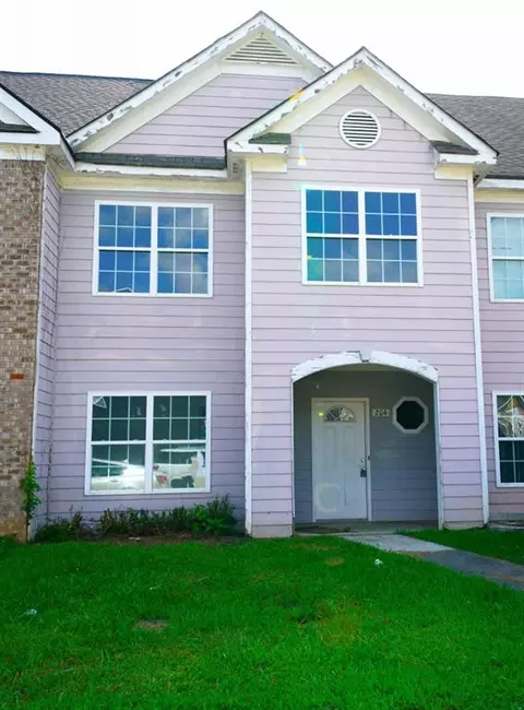 204 Nizzear Ln, Carrollton, GA 30117