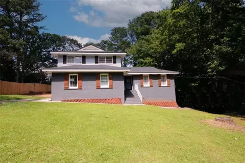 1341 Dogwood Ln, Tucker, GA 30084