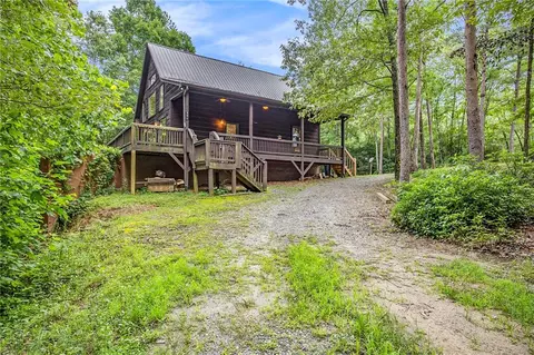 421 Howell Mill Dr, Sautee Nacoochee, GA 30571