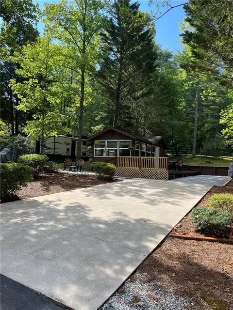 121 Hidden Valley Rd, Cleveland, GA 30528