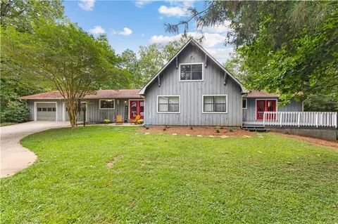 5995 Hickory Bend Dr, Douglasville, GA 30135