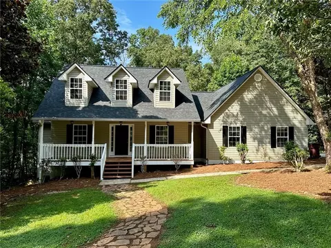 175 Tall Oaks Dr, Alto, GA 30510