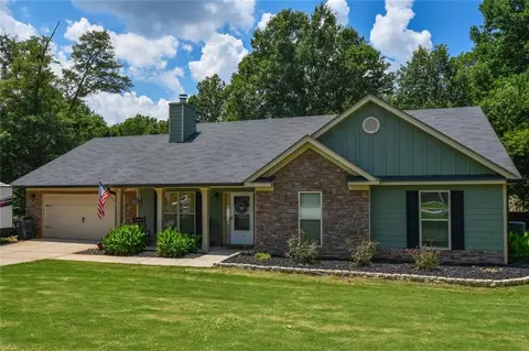 44 Sparrow Ct, Jefferson, GA 30549