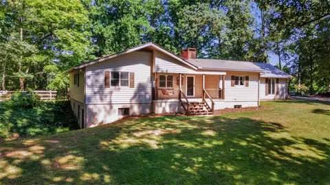 574 Lickskillet Rd, Epworth, GA 30541