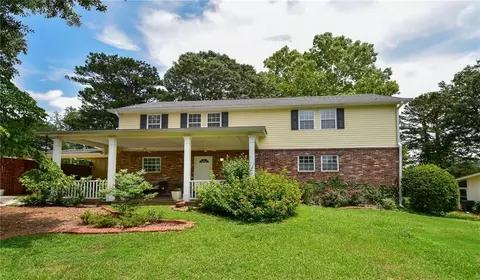 194 Hope St NW, Marietta, GA 30064