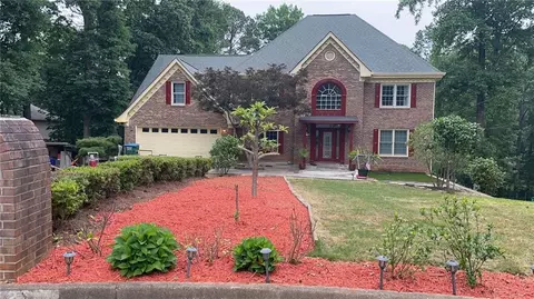 27 Lost Grove Ct NW, Lilburn, GA 30047