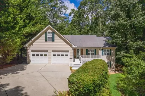 108 S Windsor Dr, Dawsonville, GA 30534