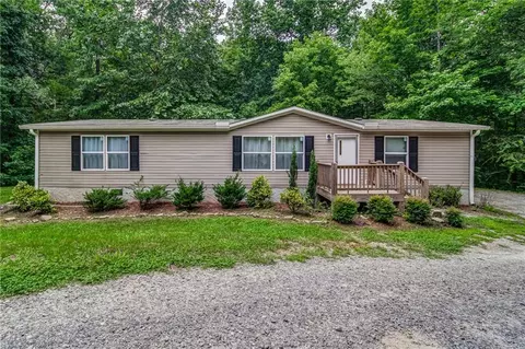 331 Bridle Path Dr, Ball Ground, GA 30107