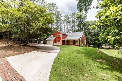 9280 N Lake Dr, Roswell, GA 30076