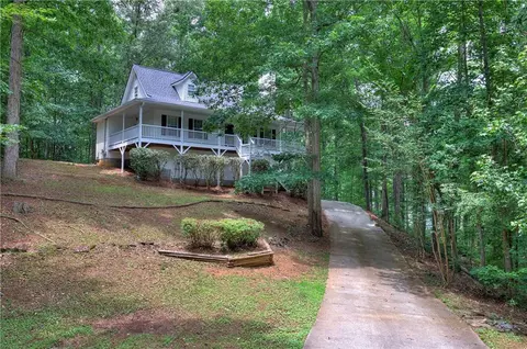 38 King Henry Rd, Dallas, GA 30157