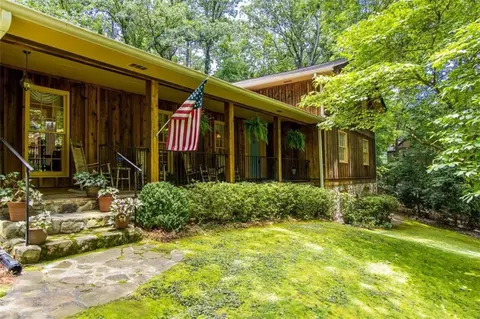 14 Huntington Rd SW, Rome, GA 30165