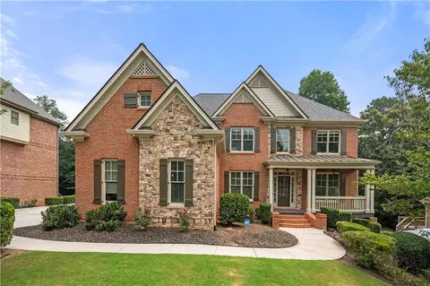 802 Grassmeade Way, Snellville, GA 30078