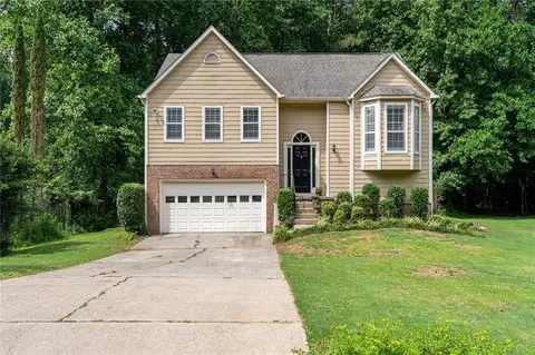 1280 Taylor Oaks Dr, Roswell, GA 30076
