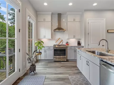 224 Mitchell Ln, Woodstock, GA 30188