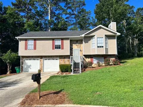 6865 Edmonton Ct, Lithonia, GA 30058