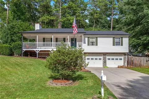 36 Forest Dr, Hiram, GA 30141