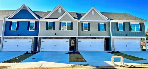 11629 Mendenhall Ct, Lovejoy, GA 30228