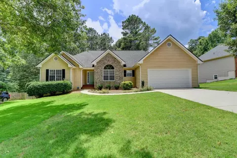 1941 Flowering Dr, Grayson, GA 30017