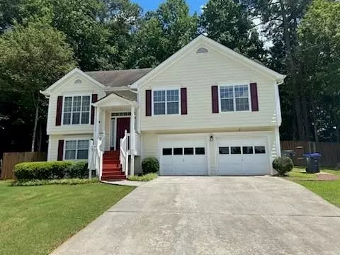 1297 Burnt Wood Ct, Lawrenceville, GA 30044