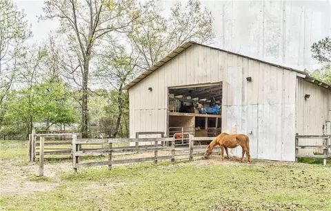 1394 Shaw Rd SW, Adairsville, GA 30103