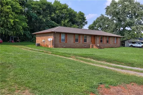 41 Lois Rd SW, Euharlee, GA 30120