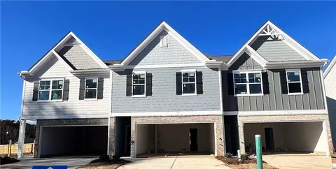 11709 Mendenhall Ct, Hampton, GA 30228
