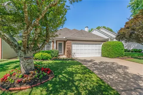 2120 Ashton Dr, Roswell, GA 30076