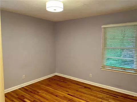 895 Cherokee Trl SE, Smyrna, GA 30080