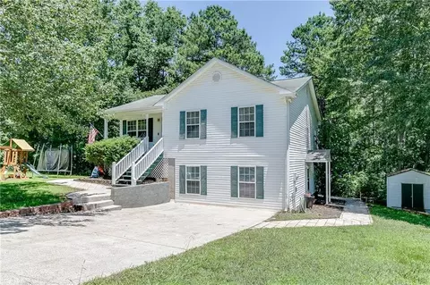 6411 River Hill Dr, Flowery Branch, GA 30542