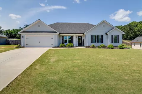 250 Glenn Trl, Winder, GA 30680